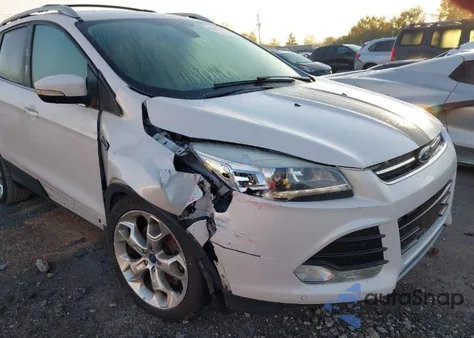 2013 Ford Escape Titanium из США, поврежденный, VIN 1FMCU0J96DUB14111